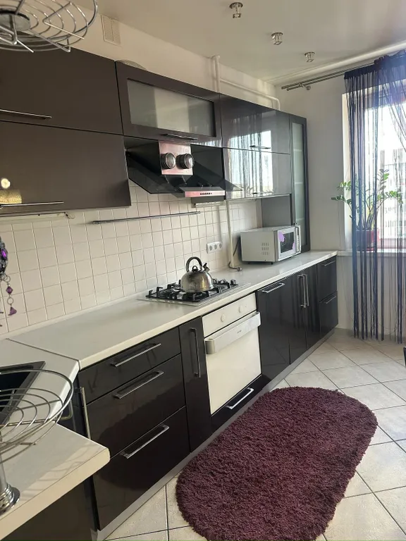 Двухкомнатная квартира в экологически чистом районе, парковая зона Пышки