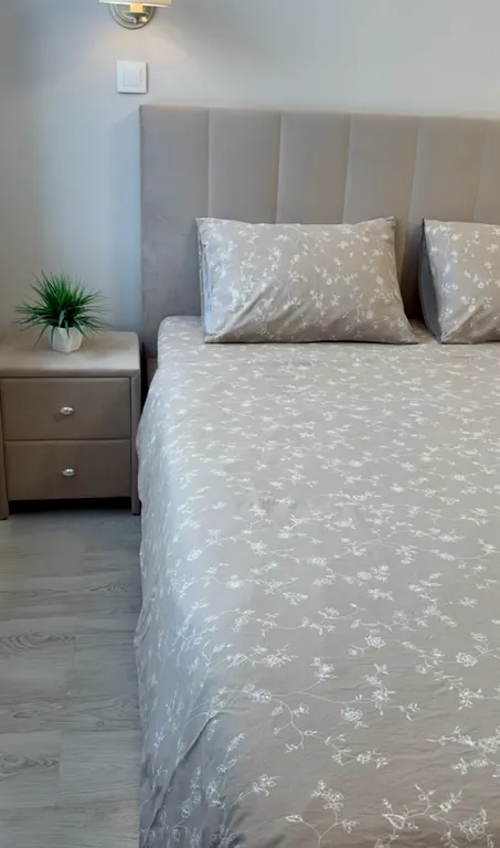 Квартира в новом доме у парка