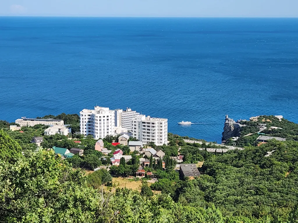 Стильные 2-комнатные аппартаменты с видом на горы и море