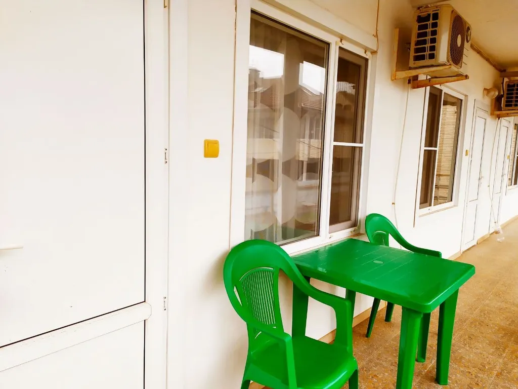 2-местная комната с удобствами балконом в 7 минутах до моря