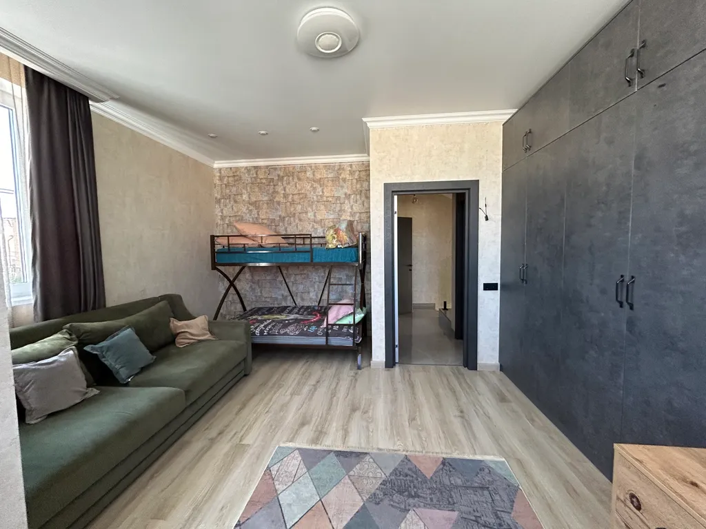 Уютный дом с шикарным видом на море и горы