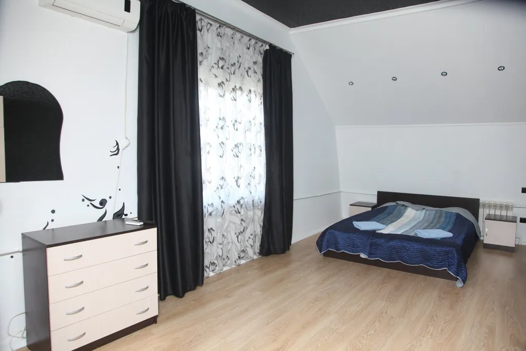 Коттедж Дом в тихом районе города — аренда посуточно в Ростов-на-Дону