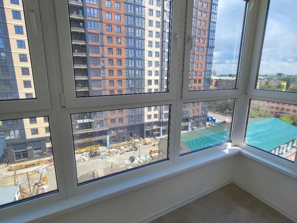 Уютная квартира с закрытым двором и парковкой (уютный дом)