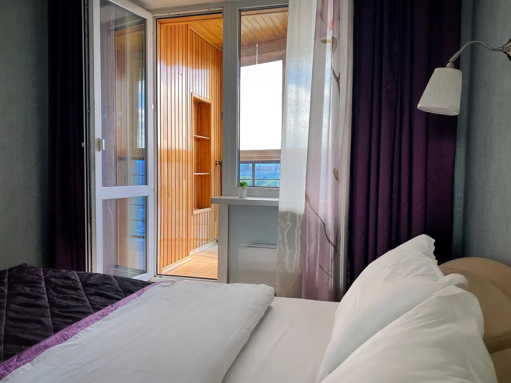 Большая трёхкомнатная квартира рядом с зоопарком — аренда посуточно в Новосибирск