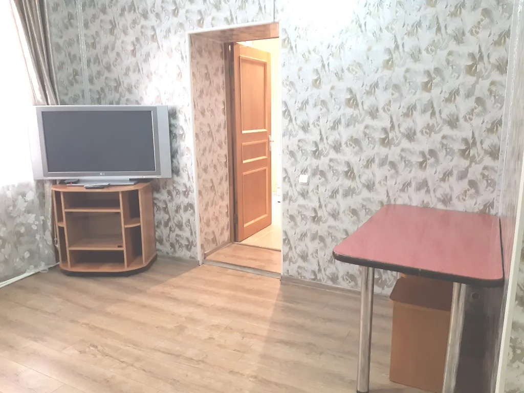 Квартира Трёхкомнатные апартаменты со своей кухней 1 этаж — Геленджик