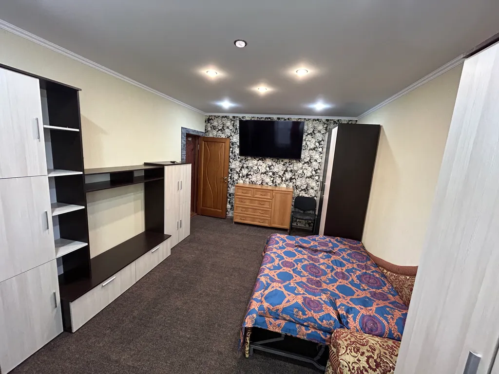 Коттедж Домик в квартале от моря — Геленджик