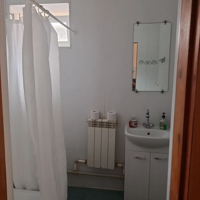 2 комнатный номер со своей кухней, кондиционером, телевизором, душем