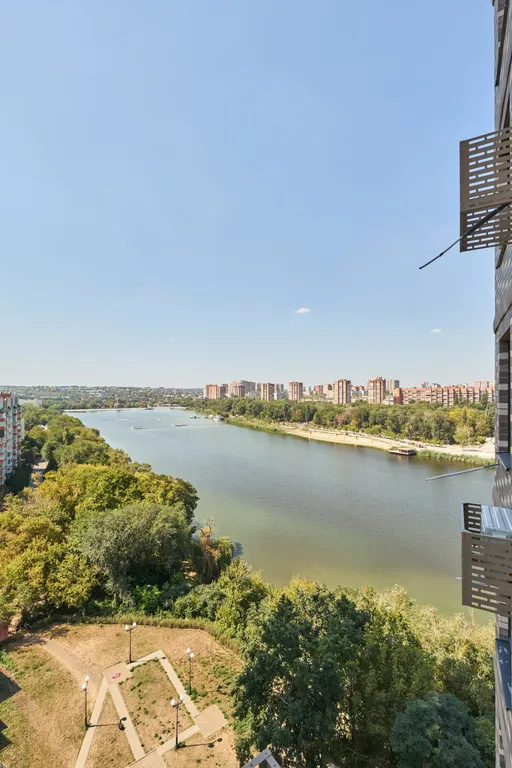 Просторная, свежая 2-комнатная квартира возле ТЦ Горизонт