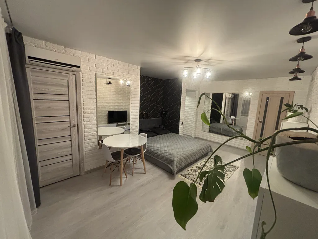 Уютная светлая квартира в центре города — аренда посуточно в Альметьевск