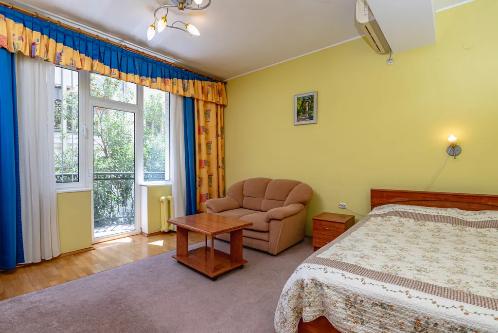 Уютные Апартаменты в центре города с 3-балконами