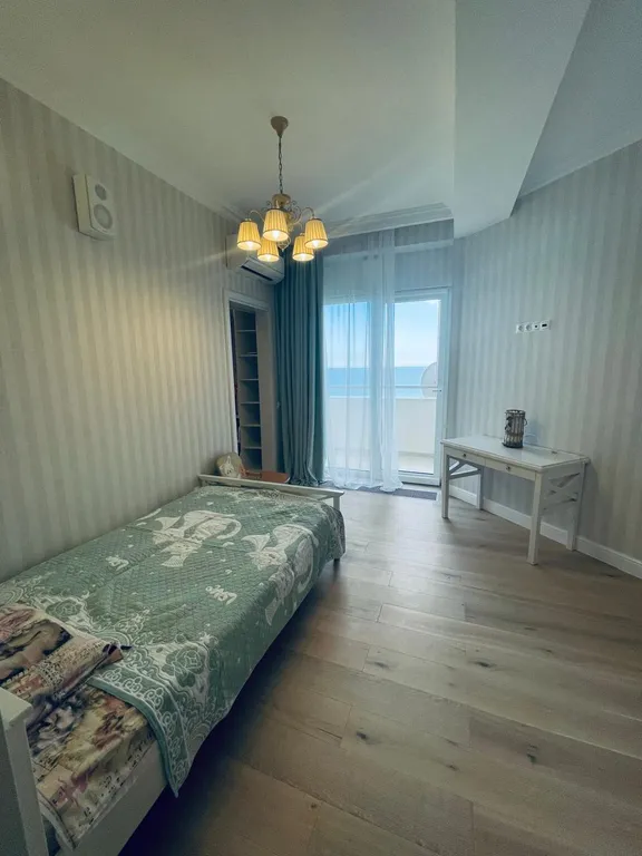 Квартира с видом на море