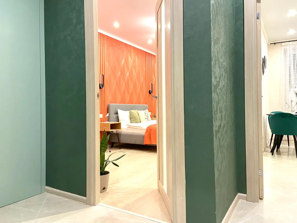 Современная квартира в центре в новом доме с частной парковкой