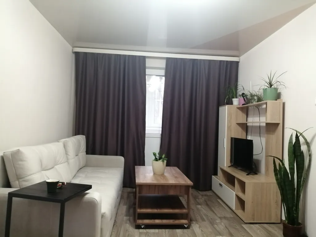 Уютная квартира в центре города — аренда посуточно в Камышин