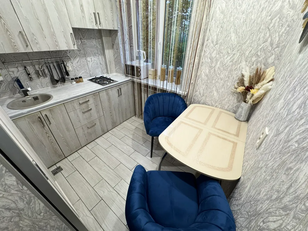 VIP 2-к с джакузи в центре