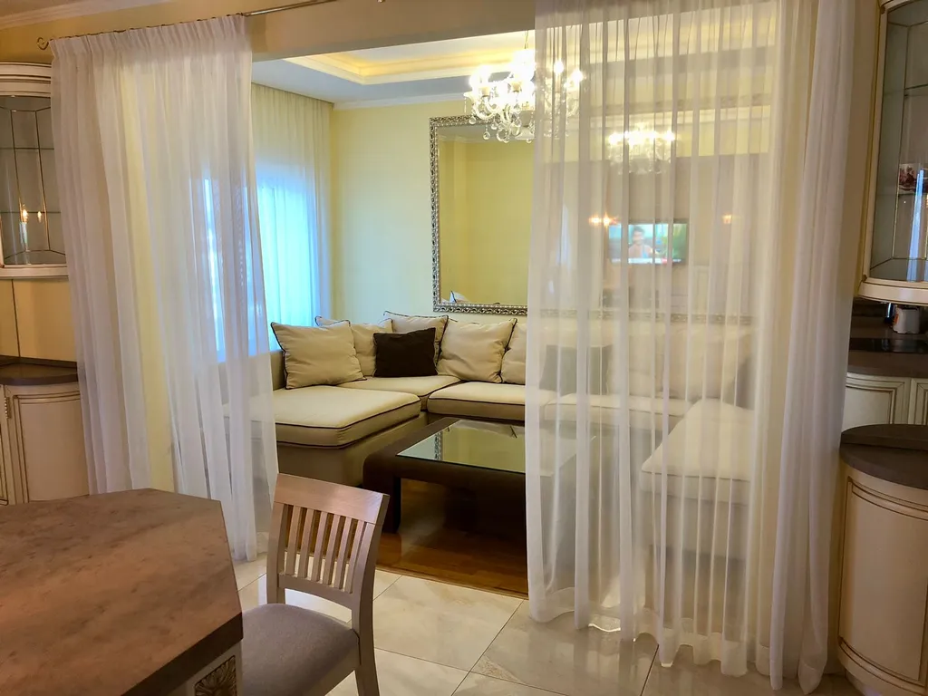 Апартаменты в центре с видом на Севастопольскую бухту