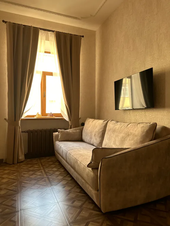 Квартира с новым ремонтом в центре
