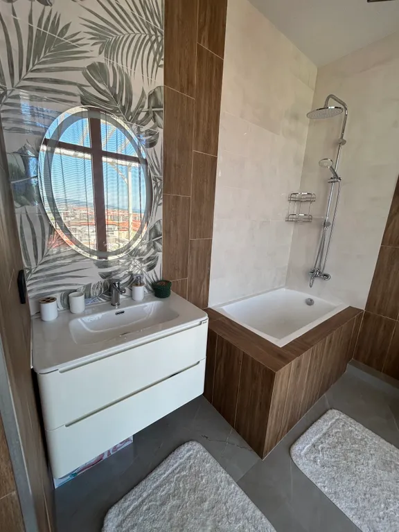 Уютный дом с шикарным видом на море и горы