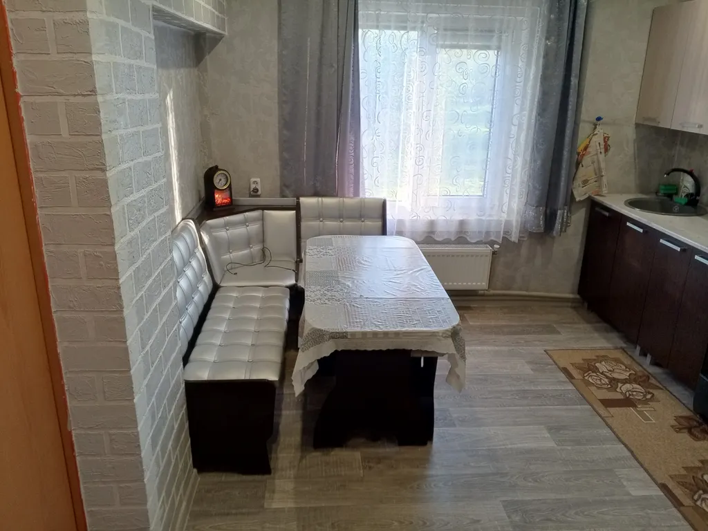 Хуторок у озера