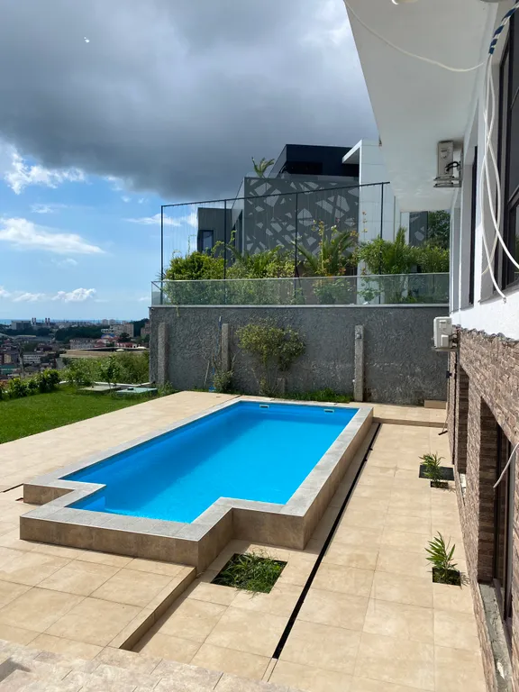 Коттедж Deluxe апартаменты с бассейном и видом на море — Сириус