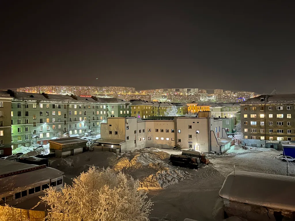 Трёхкомнатная квартира с раздельными комнатами, балконом и лифтом