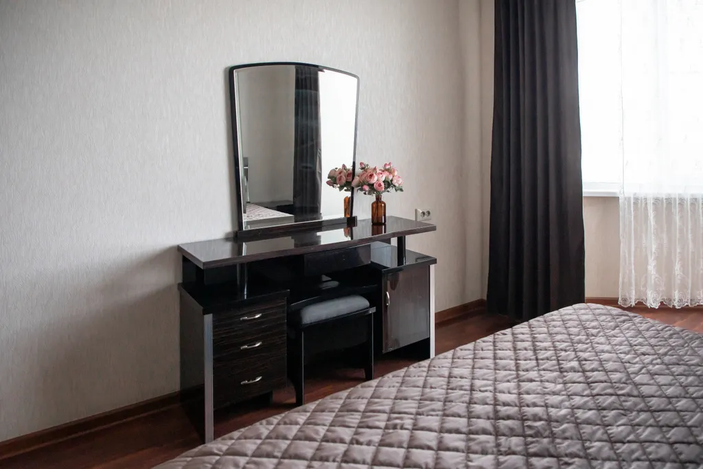 Уютная квартира в элитном районе с видом на озеро в парке имени Кирова