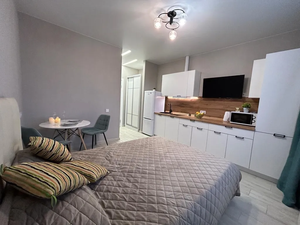 Новая студия с видом на Лавру