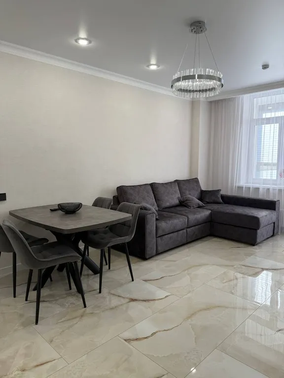 Просторная квартира в оживленном районе города — аренда посуточно в Краснодар