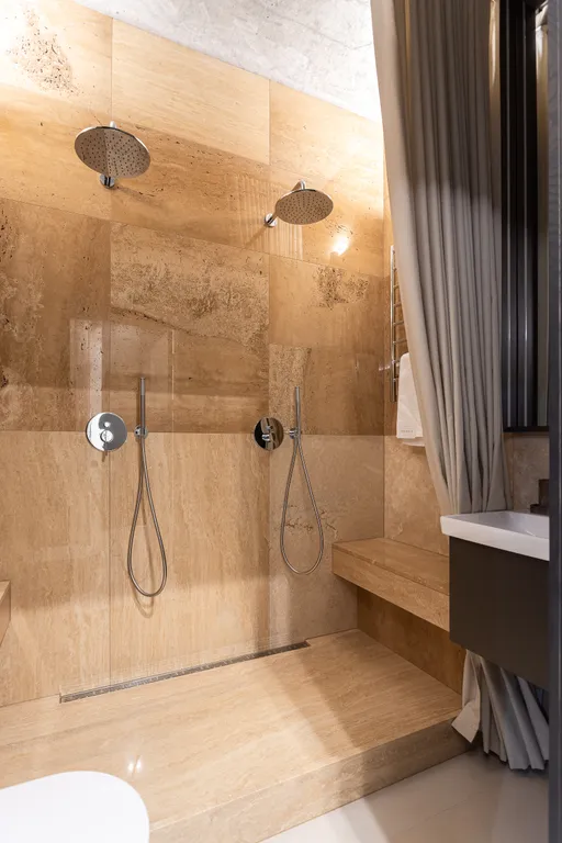 Квартира на первой береговой линии с видом на море в стиле лофт