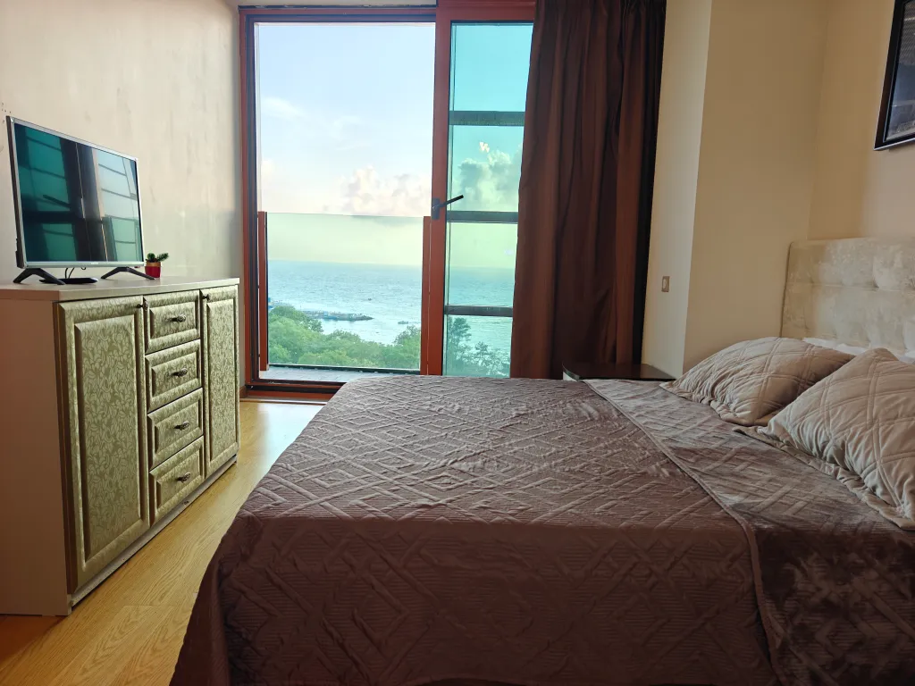 Видовая квартира в Золотой Бухте