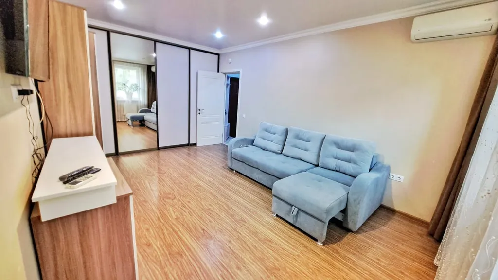 Квартира Уютная, просторная 2-комнатная квартира — Краснодар