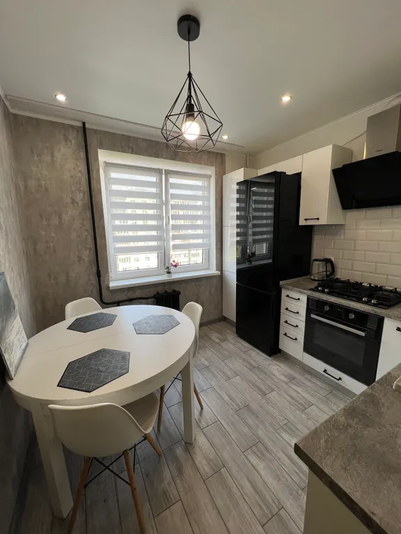 Квартира 3-комнатная Квартира — Калининград