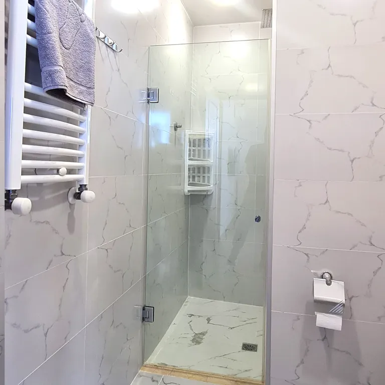 Апартамент #15: 2 спальни, кухня, гостиная, вид на море и горы