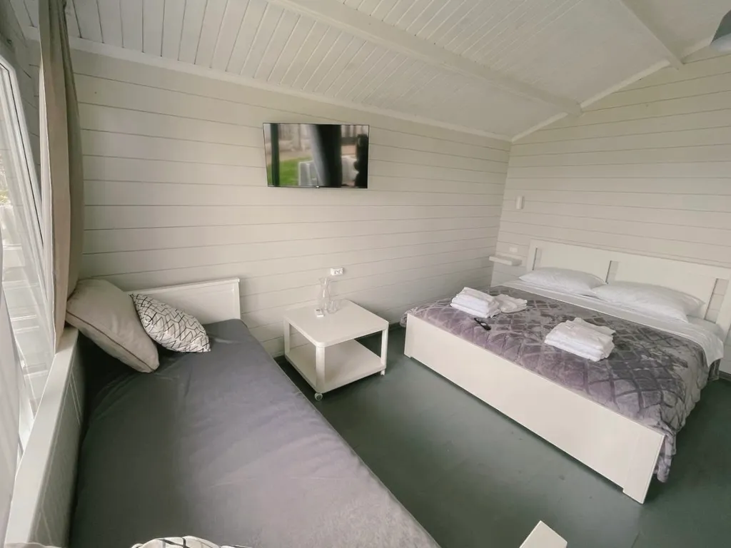 Ваш личный домик у моря с видом на бассейн