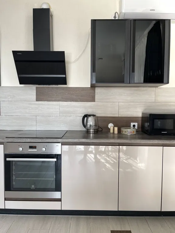 Дом с подогреваемым бассейном и 5 спальнями