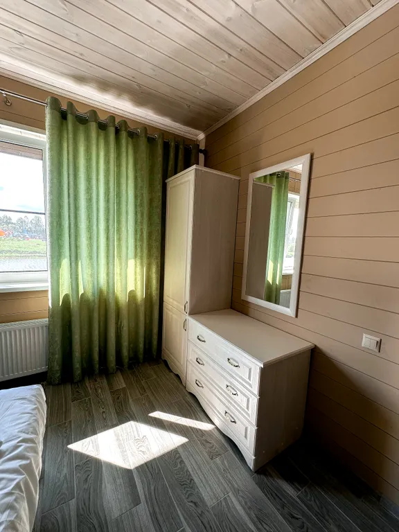 Уютный дом у озера