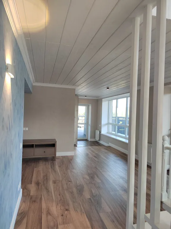 Дом коттедж с дизайнерским ремонтом