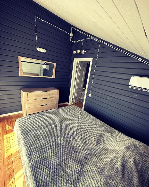 Уютный брусовый дом на берегу