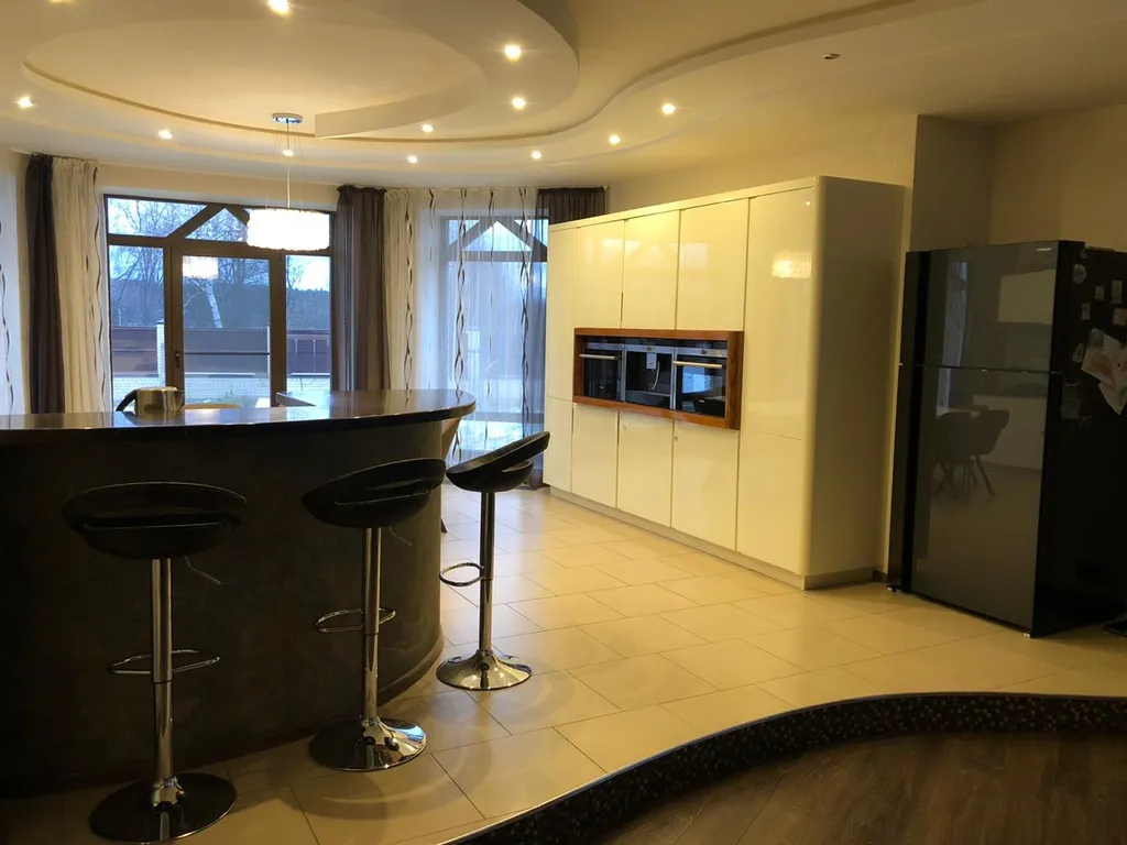 Уютный дом с дизайнерским ремонтом