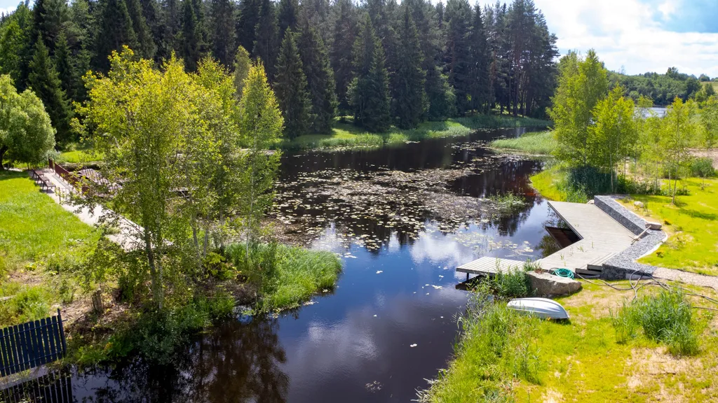 Дом Комфортный на заливе реки Нерль с видом на лес