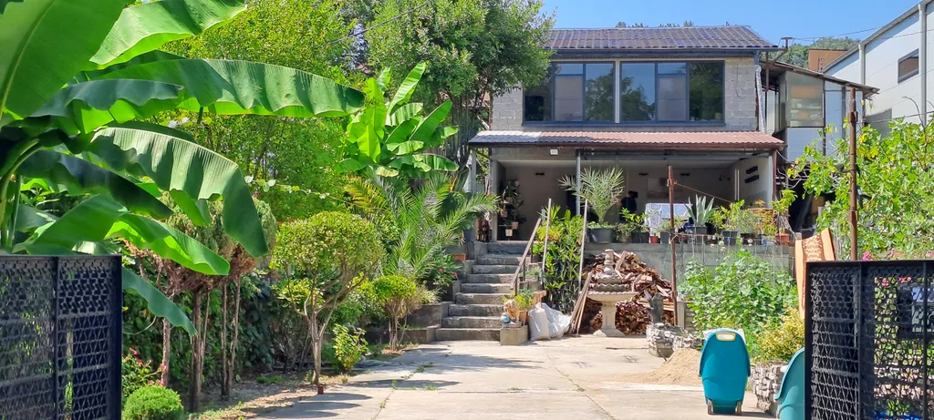 Уютный домик у моря