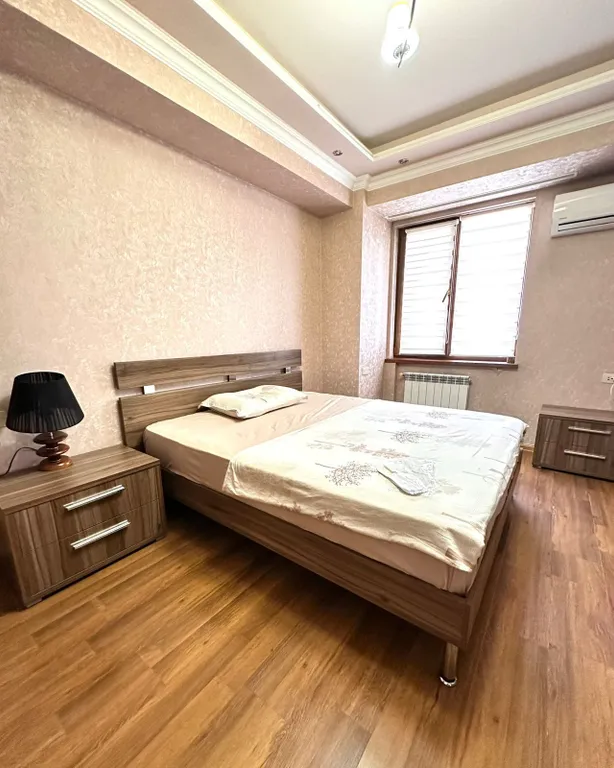 Трёхкомнатная просторная светлая квартира в самом центре города