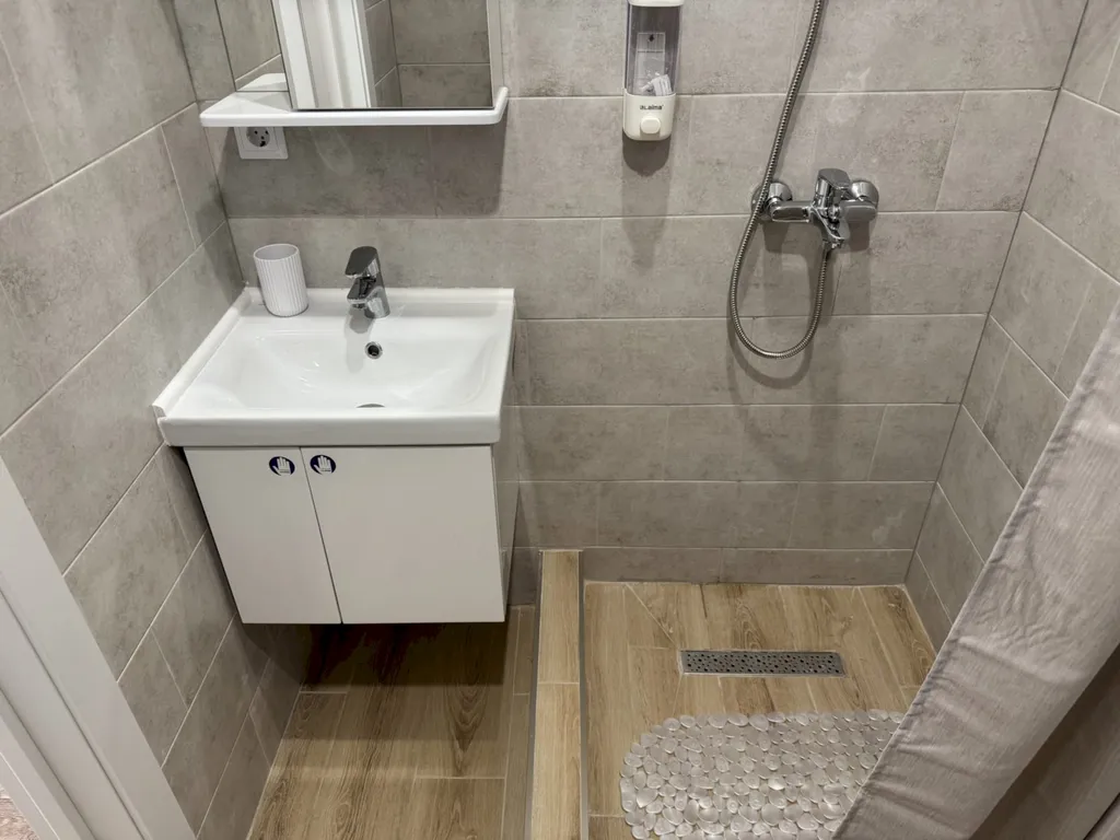 Коттедж Дом для отдыха семьёй с террасой - 7 минут до моря — Геленджик