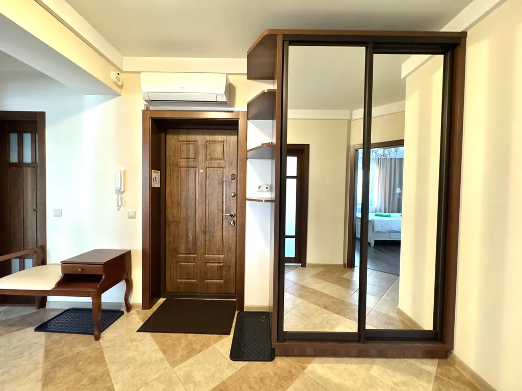 Апартамент на пешеходной улице