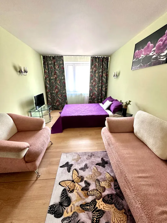 Уютная двухкомнатная квартира на Московском