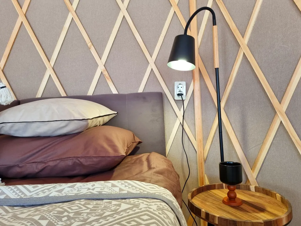 Комфортабельная юрта с панорамным окном, холодильником и микроволновко