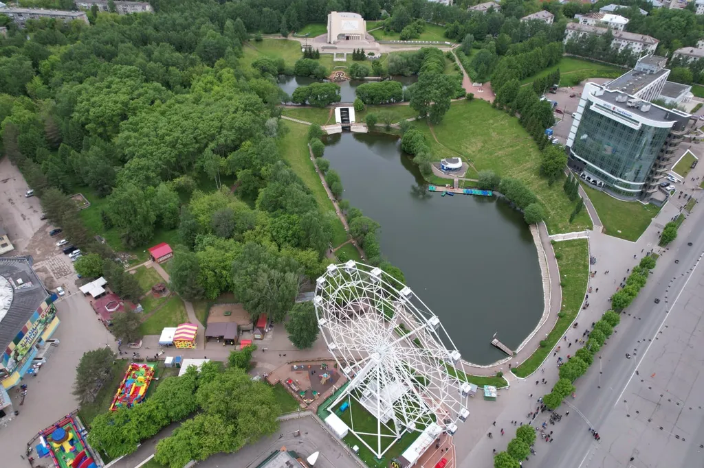 Для большой компании, до 10 человек