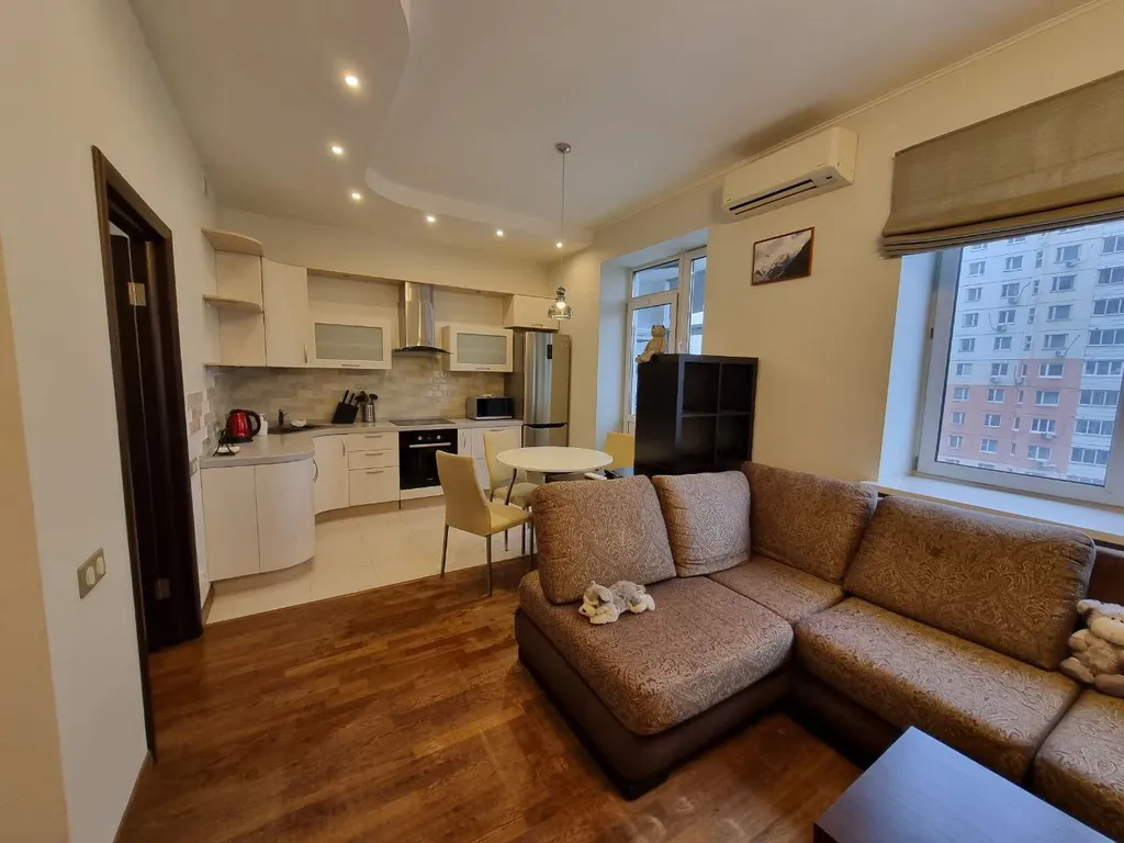 Рядом с Крокус Экспо