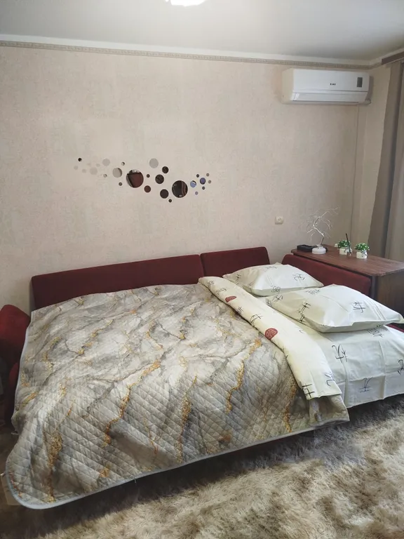 Квартира в районе с развитой инфраструктурой — аренда посуточно в Феодосия