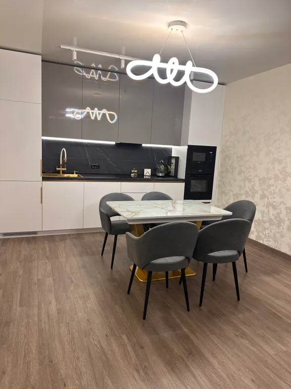 Квартира рядом с Аквапарком и Дворцом Борьбы