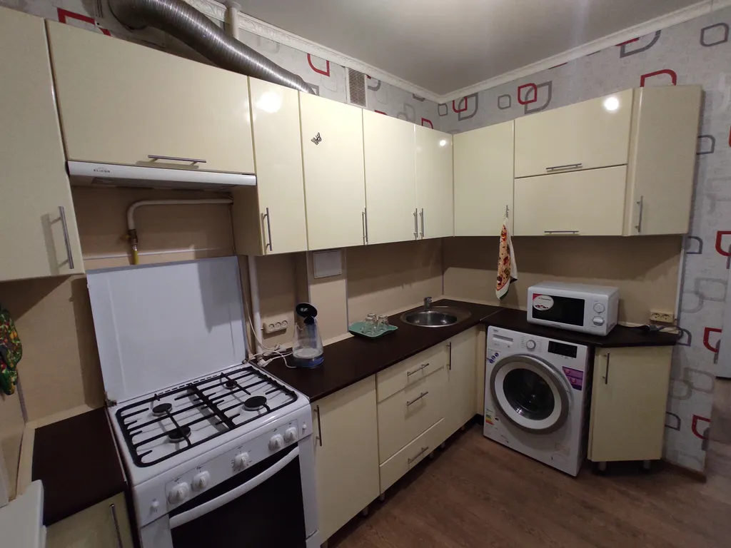 Уютная однокомнатная квартира — аренда посуточно в Чистополь